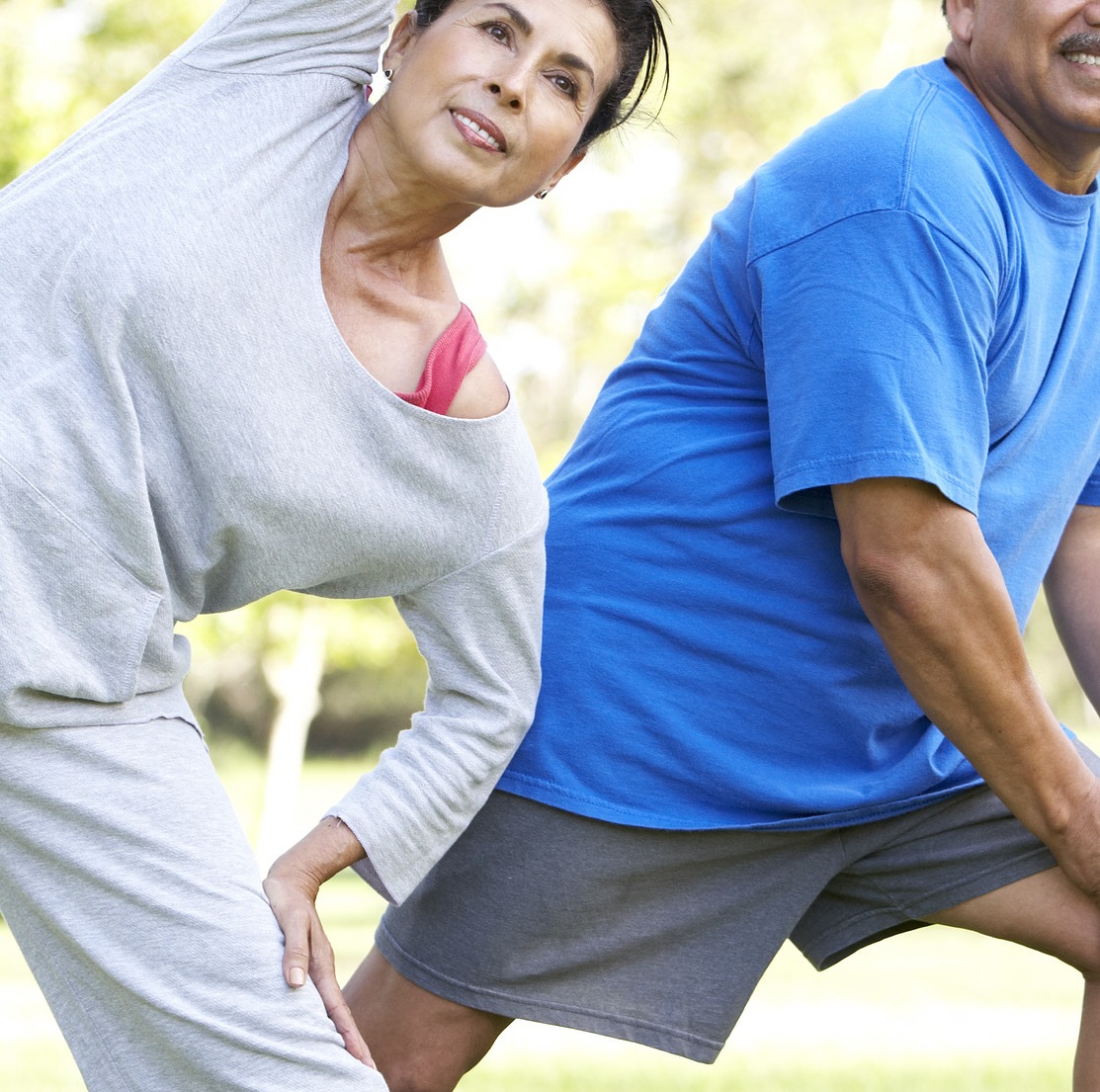 Exercícios físicos para prevenir quedas e fraturas em idosos na quarentena